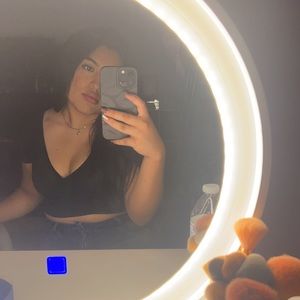 Meet your Posher, Noemi